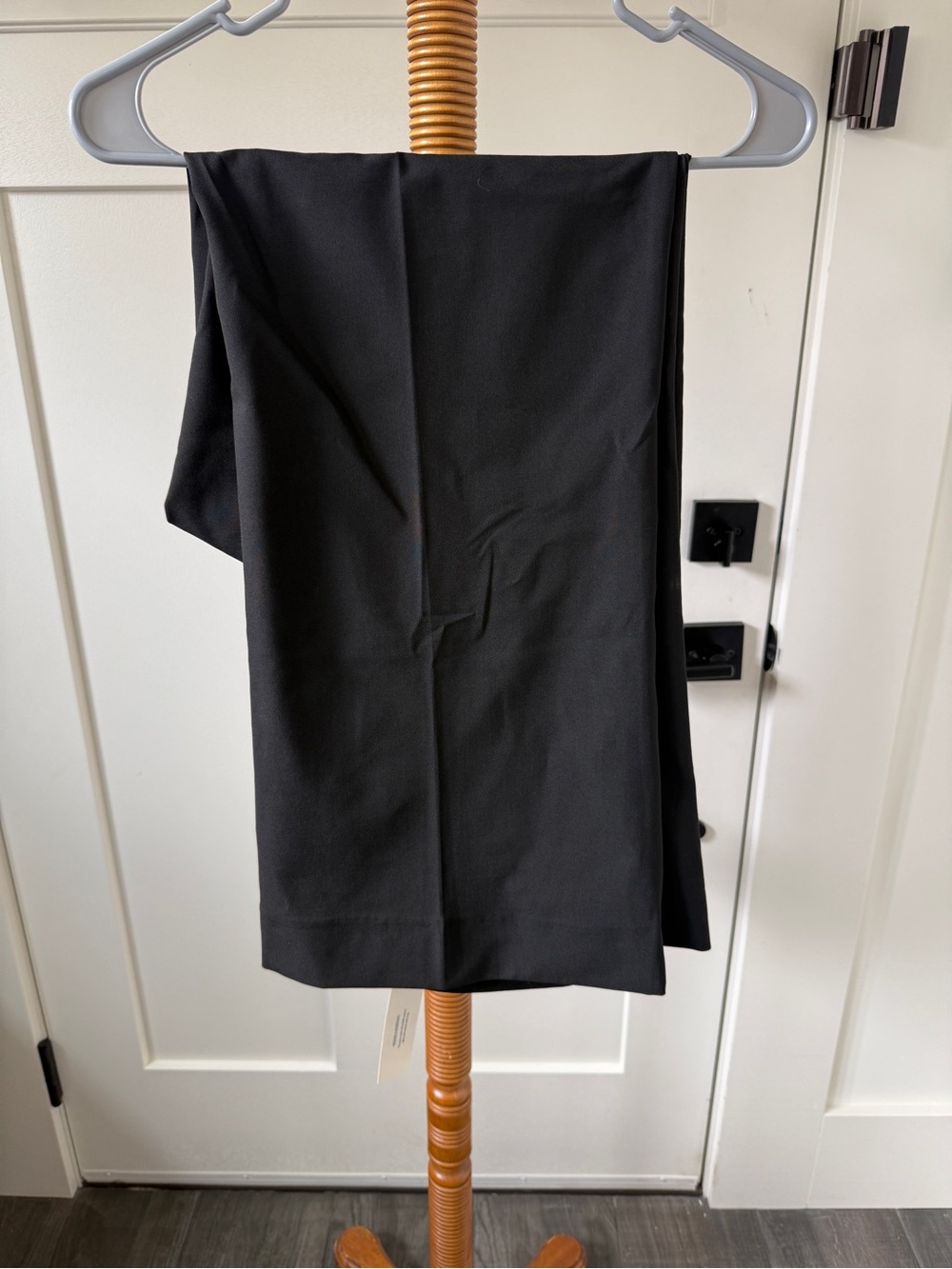 NWT-women’s 16- Banana Republic- Bootcut Sculpted Stretch Trousers- Black